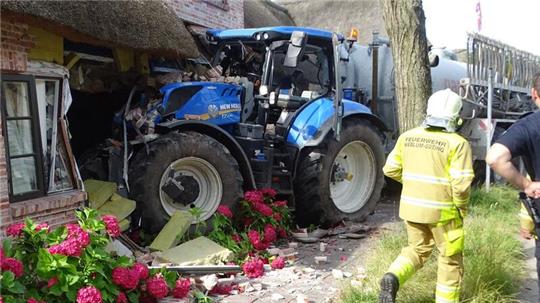 Das beschädigte Wohnhaus in Nieblum auf Föhr.