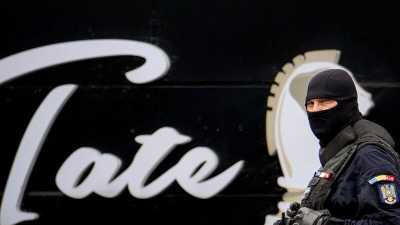 Das britisch-amerikanische Influencer-Bruderpaar Tate wurde in Rumänien erneut festgenommen. 