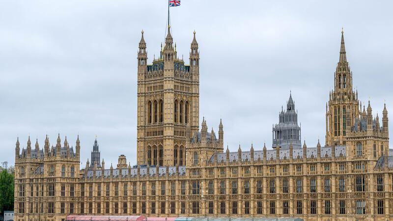 London: Ruanda-Gesetz unvereinbar mit Menschenrechten Das britische Ober- und Unterhaus sind sich einig: Sie lehnen den geplanten Asylpakt mit Ruanda ab.