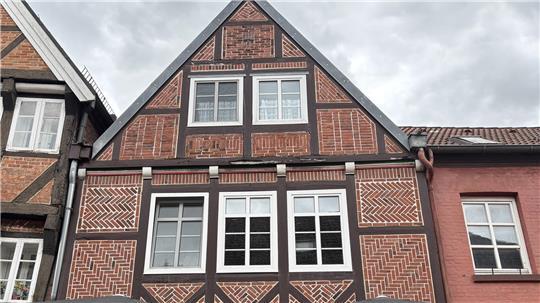 Das denkmalgeschützte Haus in der Salzstraße 21 steht zum Verkauf.