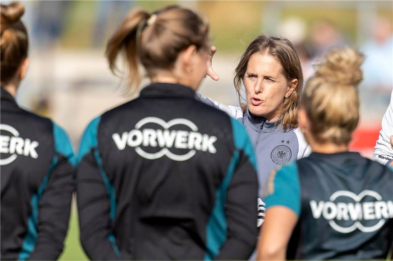 DFB-Frauen: Gegen Island „negative Emotionen” ausblenden Das deutsche Team steht vor der Partie gegen Island in der Nations League unter Druck.