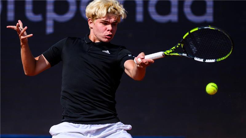 Tennis-Talent Dedura verliert in Hamburg gegen Darderi Das deutsche Tennis-Talent Diego Dedura.