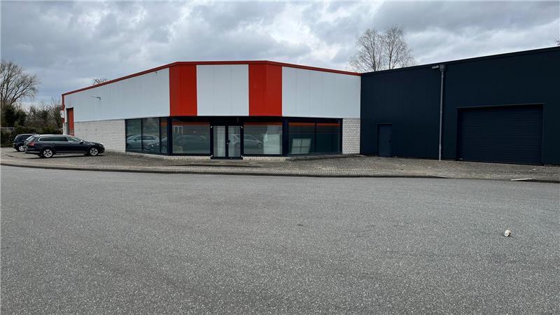 Das ehemalige Lada-Autohaus im Erlengrund in Buxtehude.