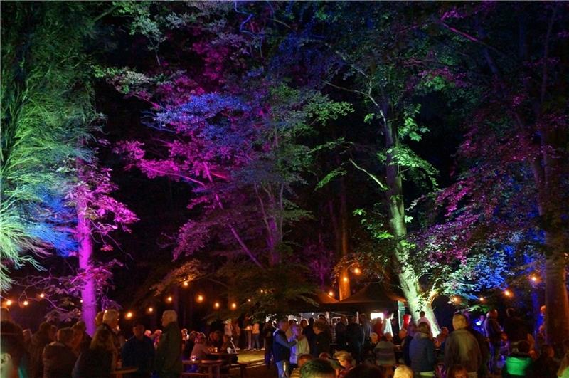 Buntes Lichterfest in Kranenburg ein voller Erfolg Das erste Kranenburger Lichterfest war mit etwa 220 Besuchern ein großer Erfolg. Foto: Henrik Plate
