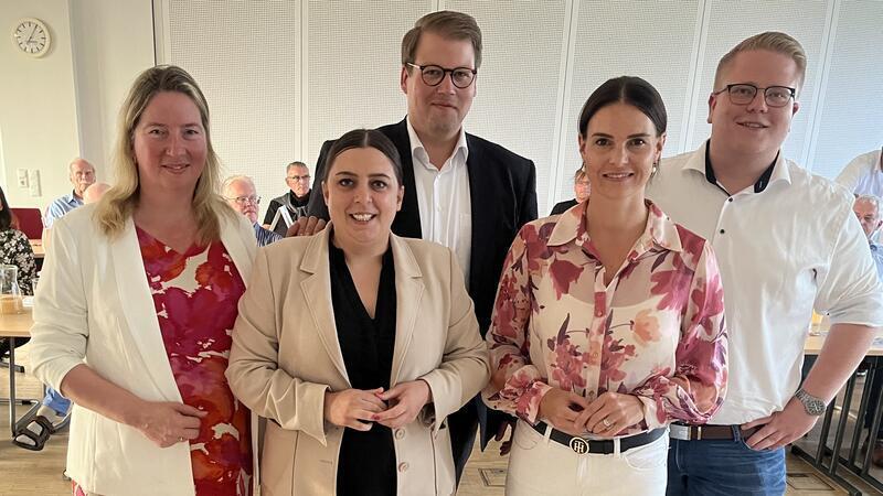 Das erste und letzte gemeinsame Foto aller fünf Bewerber, die für die CDU im Bundestagswahlkampf antreten wollten: (von links) Birgit Butter, Sabrina Klapper, Alexander Krause, Vanessa Zobel und Nico Burfeind.