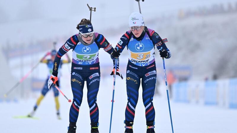 Horn und Co. bejubeln Platz zwei - Frauen-Staffel nur Fünfte Das französische Team um Justine Braisaz-Bouchet (l) gewann die Staffel in Oberhof.