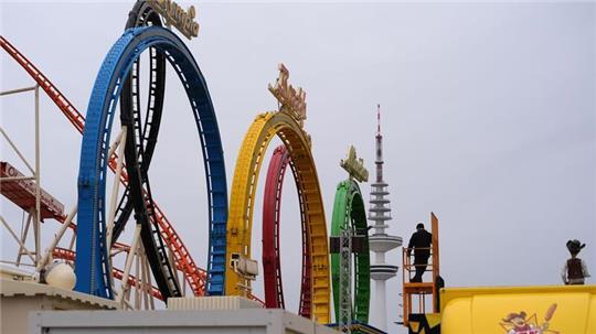 Das große Comeback dieses Jahr ist die weltweit größte transportable Achterbahn „Olympia-Looping“.