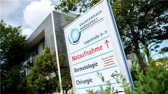 Das insolvente Krankenhaus Norderney soll von der Stadt übernommen werden. (Archivbild) 