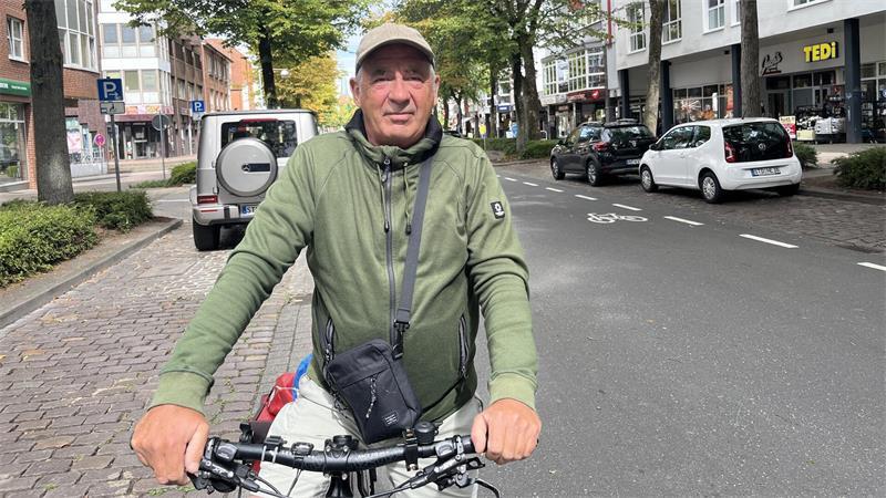 „Das ist doch heutzutage State of the Art“, sagt Ronald Wölk über den Verkehrsversuch an der Bahnhofstraße.