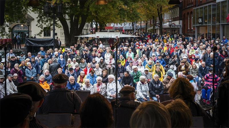 Das jährliche Stader Shantychor-Festival ist ein Publikumsmagnet.