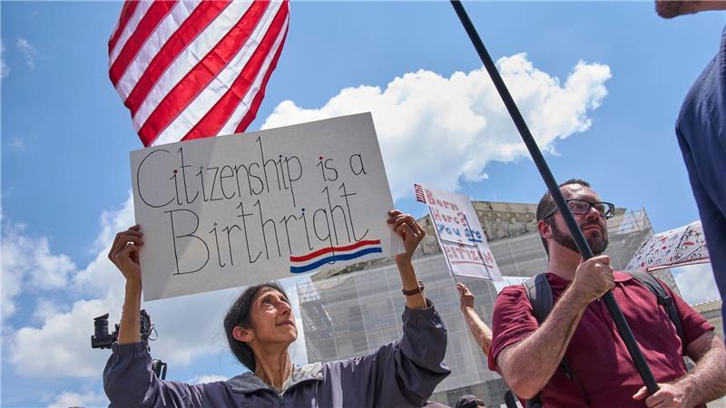 Das juristische Tauziehen um das umstrittene Dekret zum Geburtsrecht landet erneut vor dem Supreme Court landen. (Archivbild)