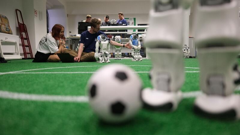 Roboterfußball-WM in Eindhoven - Deutsche Titelchancen gut Das letzte Mal wurde die HTWK im Jahr 2018 in Montreal Weltmeister.