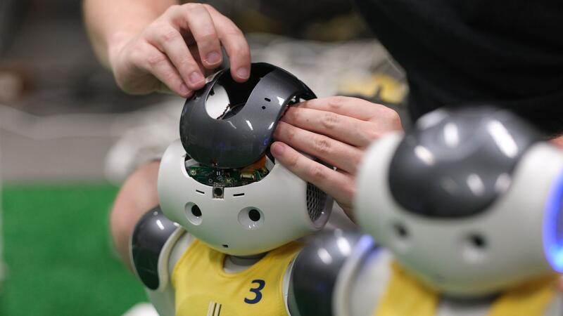 Roboterfußball-WM in Eindhoven - Deutsche Titelchancen gut Das letzte Mal wurde die HTWK im Jahr 2018 in Montreal Weltmeister.