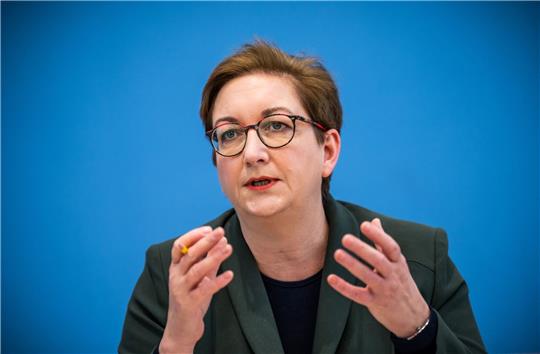 Das neue Förderprogramm könnte aus ihrer Sicht auch den Wertverfall unsanierter Häuser stoppen oder zumindest bremsen: Klara Geywitz.