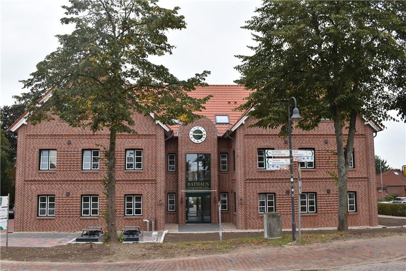 Das neue Rathaus der Samtgemeinde Lühe. Foto: Vasel