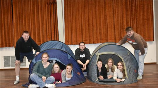 Das neue Stück der Ladekoper Jungschützen spielt auf einem Campingplatz.
