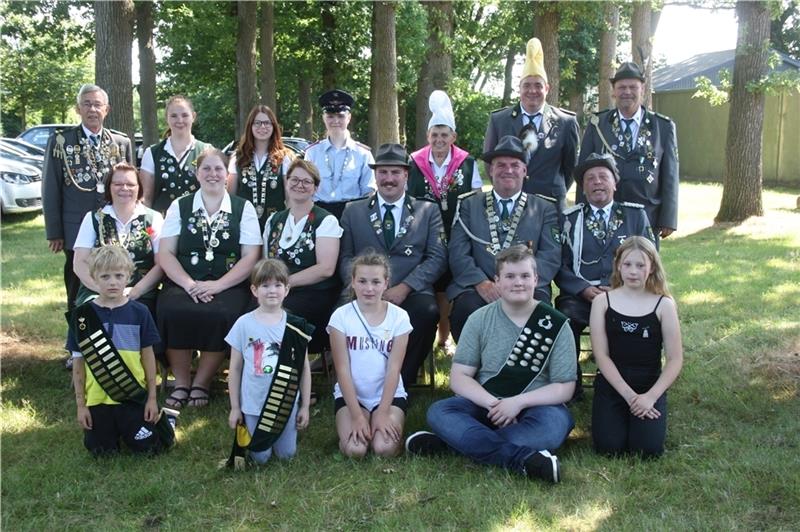 Das sind die neuen Würdenträger des Schützenvereins Wedel . Foto: privat