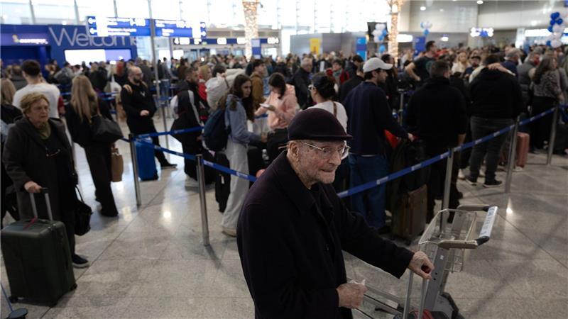 Das technische Problem erwischte die griechischen Airports mitten in der Urlaubszeit.