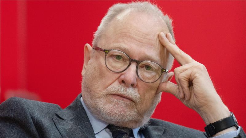 Reemtsma-Institut übergibt Bestände ans Bundesarchiv Das von Jan Philipp Reemtsma gegründete Hamburger Institut für Sozialforschung will sein Archiv nach seiner Schließung im Jahr 2028 an das Bundesarchiv übergeben. (Archivbild)