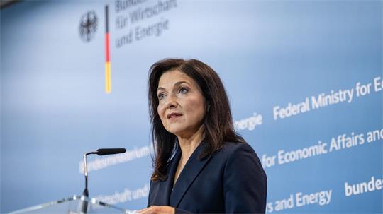 Das von Katherina Reiche geleitete Bundesministerium für Wirtschaft und Energie kündigt weitere Mittel zur Reparatur ukrainischer Infrastruktur an. (Archivbild)