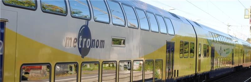 Das war das freudige Ereignis im Jahre 2007: Der Metronom löste die Klapperkisten der Deutschen Bahn zwischen Hamburg und Cuxhaven ab. Jetzt holt sich die DB den Auftrag zurück.
