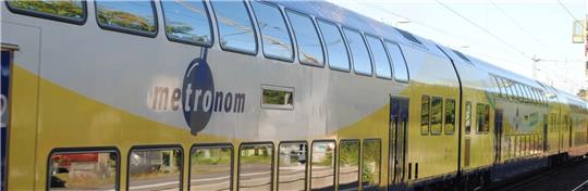 Das war das freudige Ereignis im Jahre 2007: Der Metronom löste die Klapperkisten der Deutschen Bahn zwischen Hamburg und Cuxhaven ab. Jetzt holt sich die DB den Auftrag zurück.