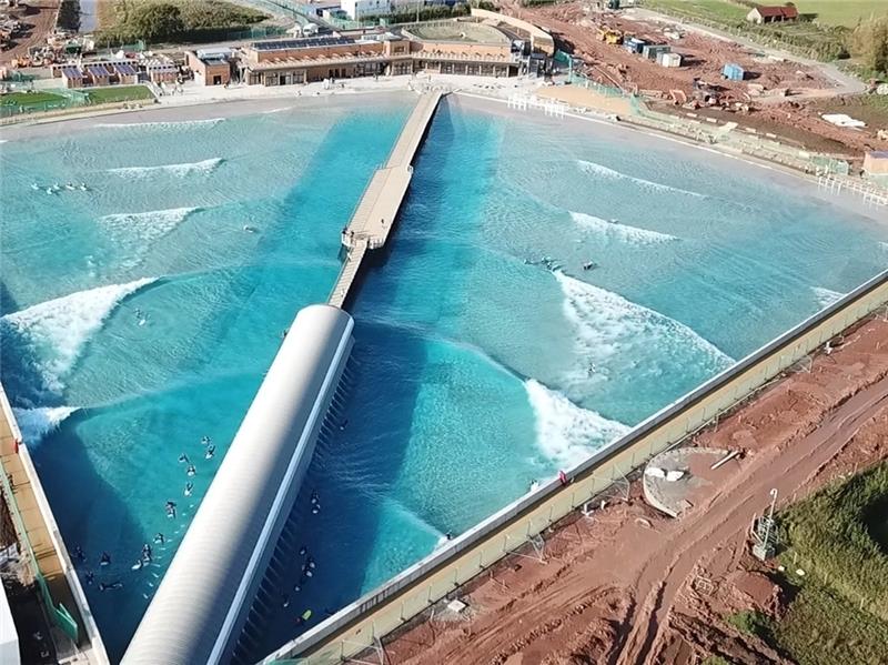 Genehmigung des Stader Surfparks: Kreis-Mitteilung sorgt für Irritationen Das zweigeteilte Wasserbecken .