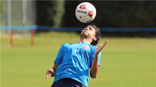 Dass Neuzugang Finn McDaniel mit dem Ball umgehen kann, hat er im Trainingslager bewiesen.