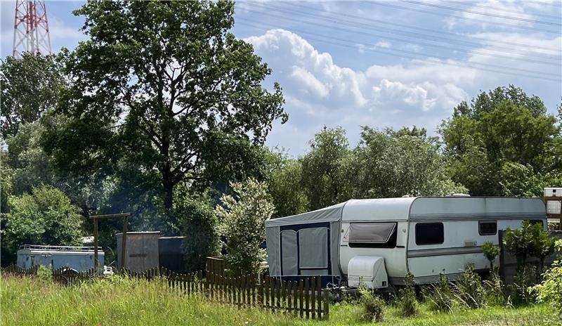 Neue Pächter auf Lühesand: Dauercamper protestieren gegen Preise Dauercamper auf der Elbinsel Lühesand im Sommer 2024.