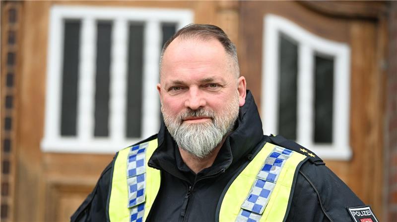 Davidwachen-Chef David Straßberg gibt Verhaltensempfehlungen für einen sicheren Reeperbahn-Bummel. (Archivbild)