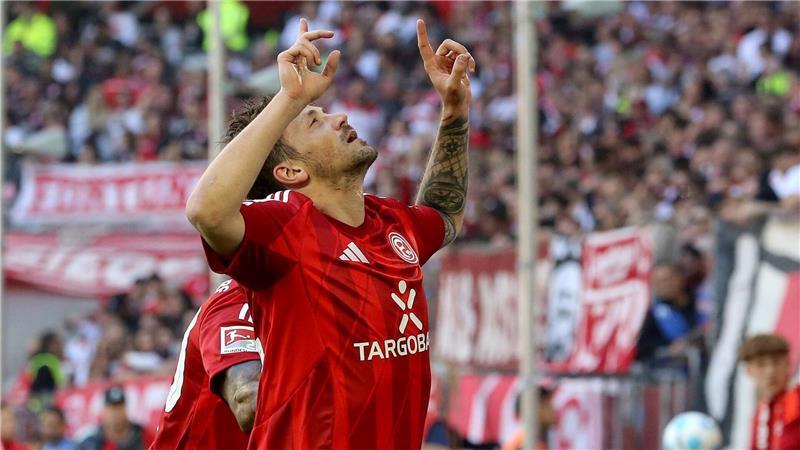 Dawid Kownacki ebnete mit seinem Treffer den Weg zum Sieg