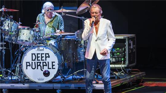 Deep-Purple-Sänger Ian Gillan (rechts) ist sein über 50 Jahren im Musikgeschäft (Archivbild).