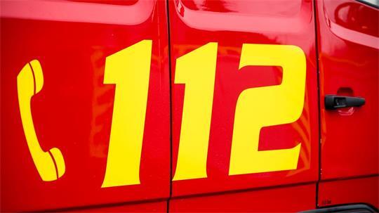 Dei Feuerwehr rettet alle 21 Bewohner aus einem verqualmten Mehrfamilienhaus in Wedel. (Symbolbild).