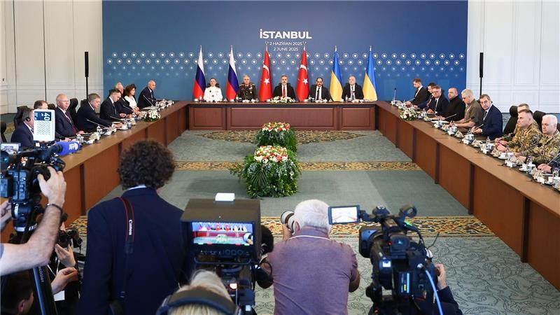 Ukraine und Russland einigen sich auf Gefangenenaustausch Delegationen der neuen direkten Verhandlung zwischen Russland und der Ukraine kommen unter türkischer Führung zusammen