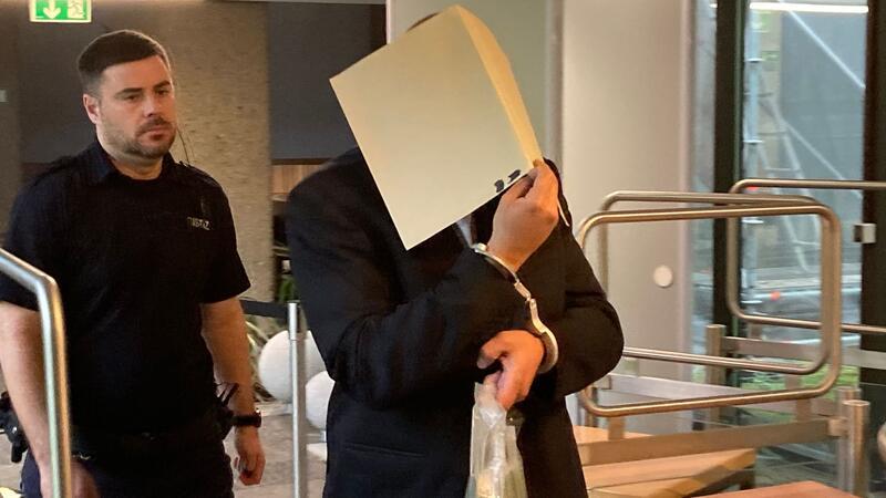 Dem jetzt verurteilten Vater von zwei Kindern saß vor der Tat der Gerichtsvollzieher im Nacken. 