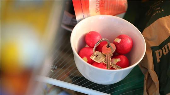 Demente Menschen verlegen oft wichtige Dinge. (Symbolbild)