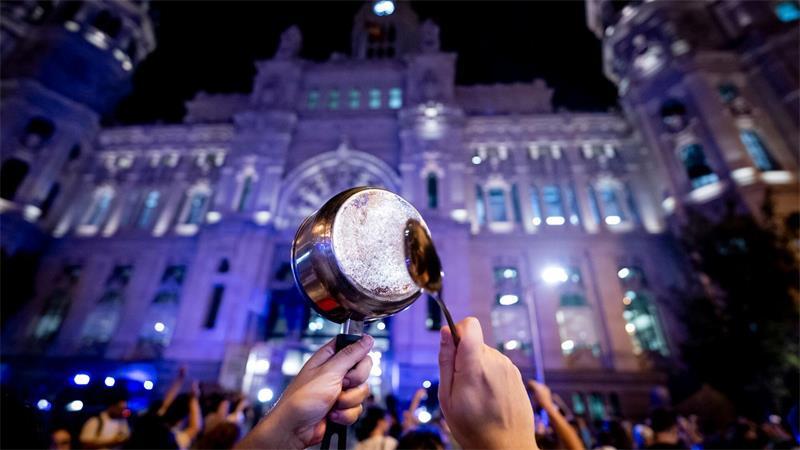 Demonstranten in Spanien fordern bezahlbaren Wohnraum. 