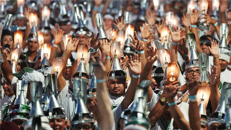 Demonstranten nehmen am Marsch der Waldvölker zur Verteidigung des Waldes, der territorialen Rechte und der Klimaverantwortung während des COP30-Klimagipfels in Belem in Brasilien teil.