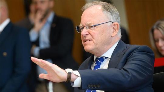„Den Durchmarsch der AfD eindrucksvoll gestoppt“: Niedersachsens Ministerpräsident Stephan Weil über das Wahlergebnis in Brandenburg. (Archivbild)
