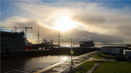 Den Nord-Ostsee-Kanal nutzen wieder mehr Schiffe. (Archivbild)