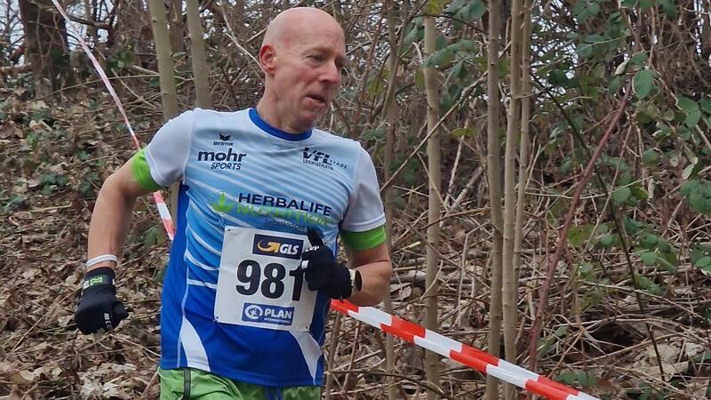 Dennis Dodt verteidigt seinen Landestitel im Crosslauf.