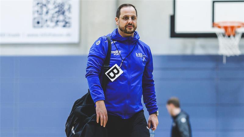 Erfolgstrainer Marinkovic beim VfL Stade auf Abschiedstour Dennis Marinkovic feierte mit dem VfL Stade zwei Meisterschaften in der Oberliga.