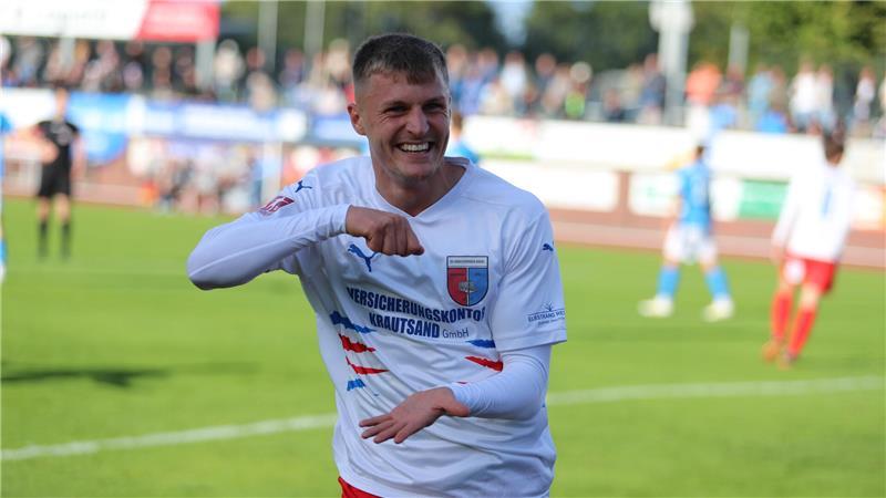 Dennis Rosin erzielt das frühe 1:0 für D/A.
