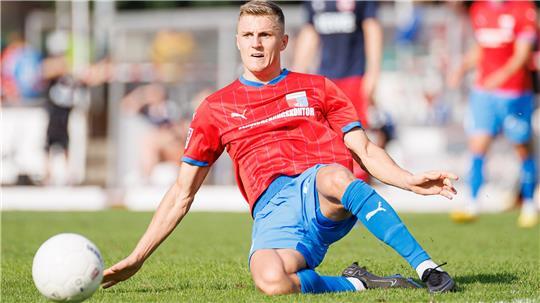 Dennis Rosin hat bislang 72 Einsätze für D/A bestritten und dabei 7 Tore erzielt.