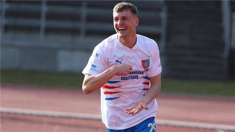 Rosin und Mohr schießen D/A zum Sieg gegen die beste Abwehr der Liga Dennis Rosin hat das Rezept zum 1:0.