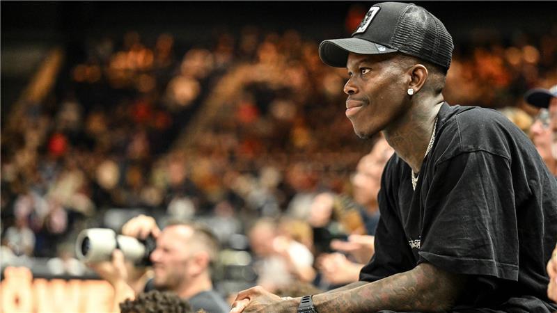 Dennis Schröder und die Basketball Löwen Braunschweig bewerben sich um eine Wildcard. (Archivbild)