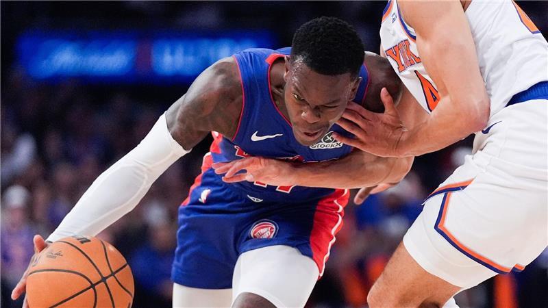 Dennis Schröder verliert Playoff-Auftakt mit Detroit Dennis Schröder verliert mit Detroit zum Playoff-Start in New York.