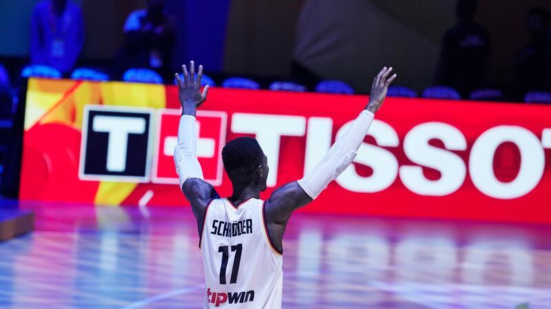 Basketballer Schröder zu Olympia: „Muss die Fahne tragen“ Dennis Schröder will bei den Olympischen Spielen 2024 in Paris die deutsche Fahne tragen.
