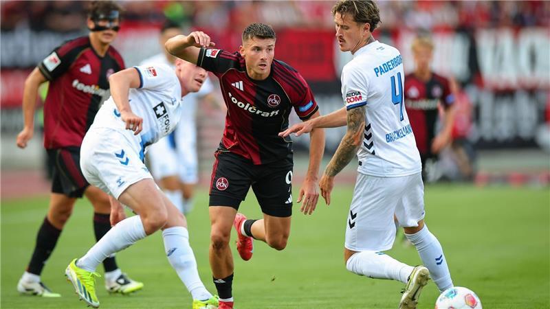 Viele Chancen, keine Tore: Nürnberg holt ersten Punkt Der 1. FC Nürnberg hat den ersten Punkt in dieser Zweitliga-Saison erkämpft.