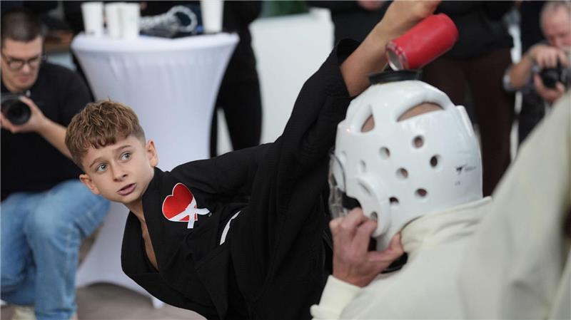 Der 11-jährige Orell stellte einen Kinderweltrekord auf.